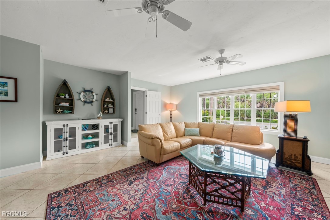 513 Rabbit Road Sanibel, FL 33957 - Photo 31 of 50