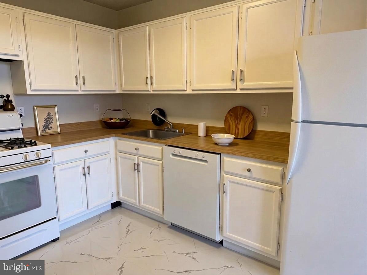 5225 Pooks Hill Road, Unit 1211S Bethesda, MD 20814 - Photo 3 of 50