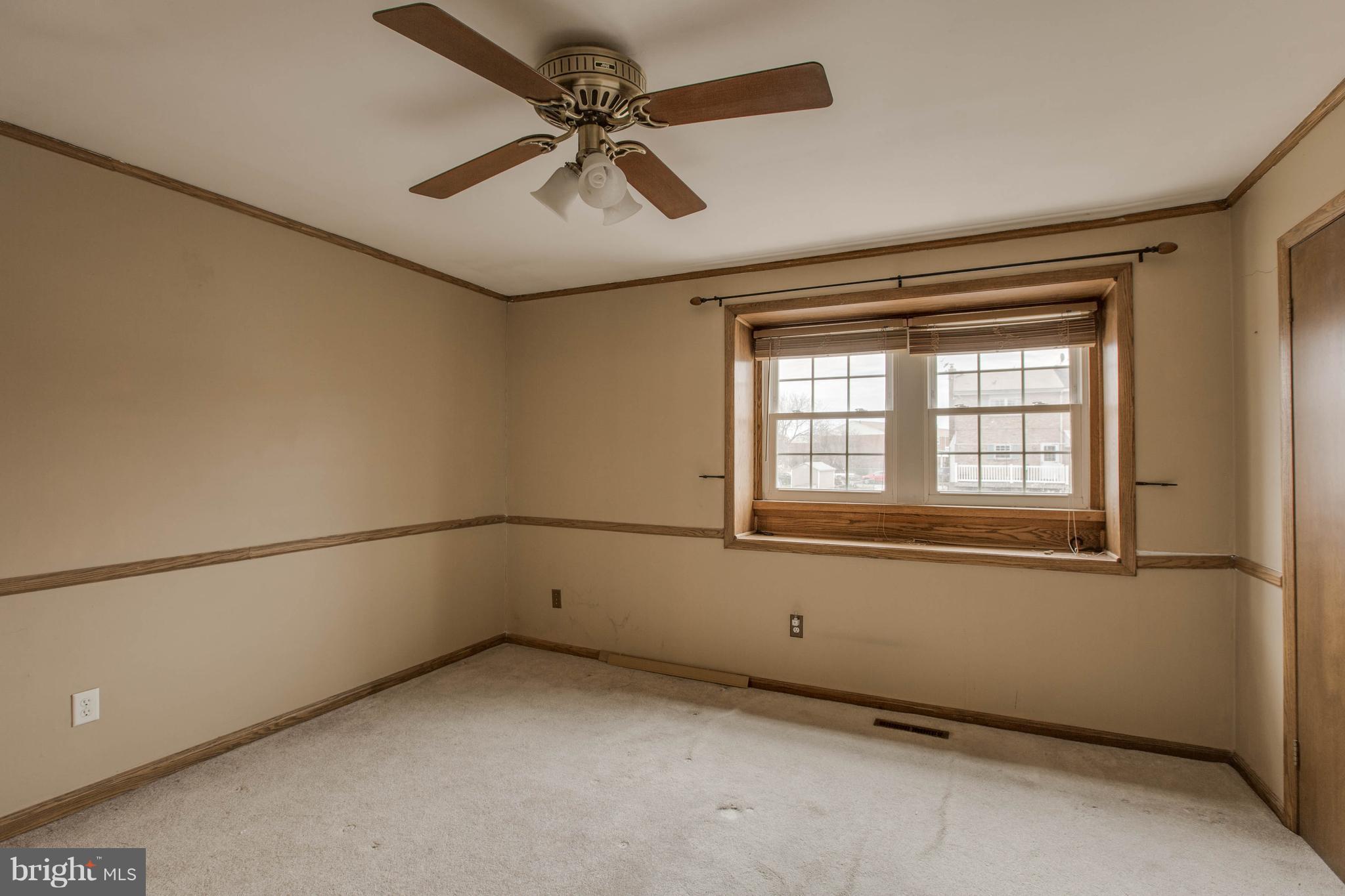 957 Elm Road Baltimore, MD 21227 - Photo 11 of 30 Bedroom