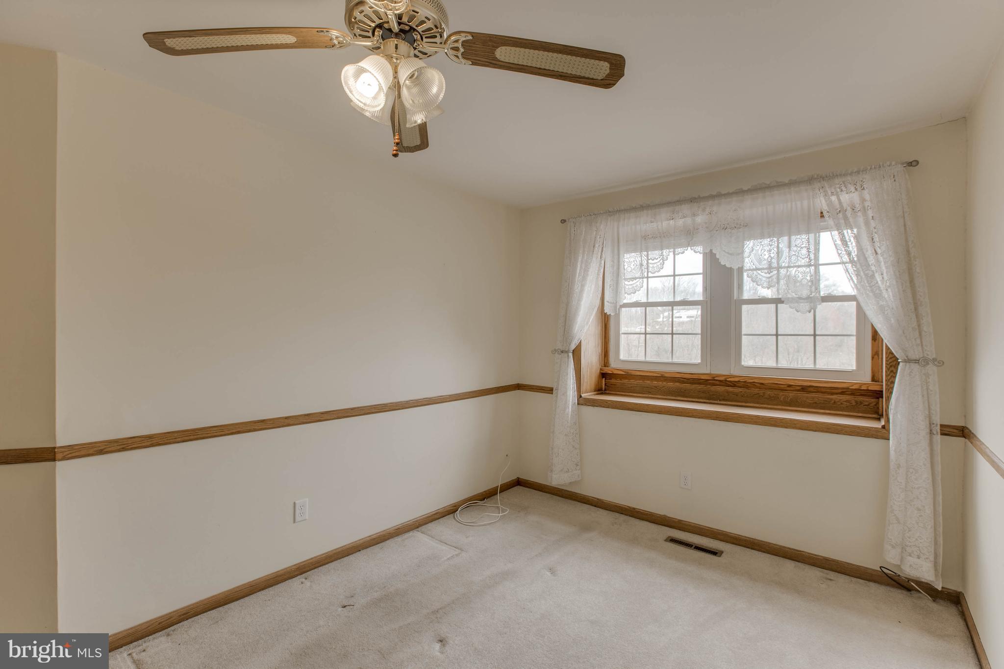 957 Elm Road Baltimore, MD 21227 - Photo 15 of 30 Bedroom (Master)