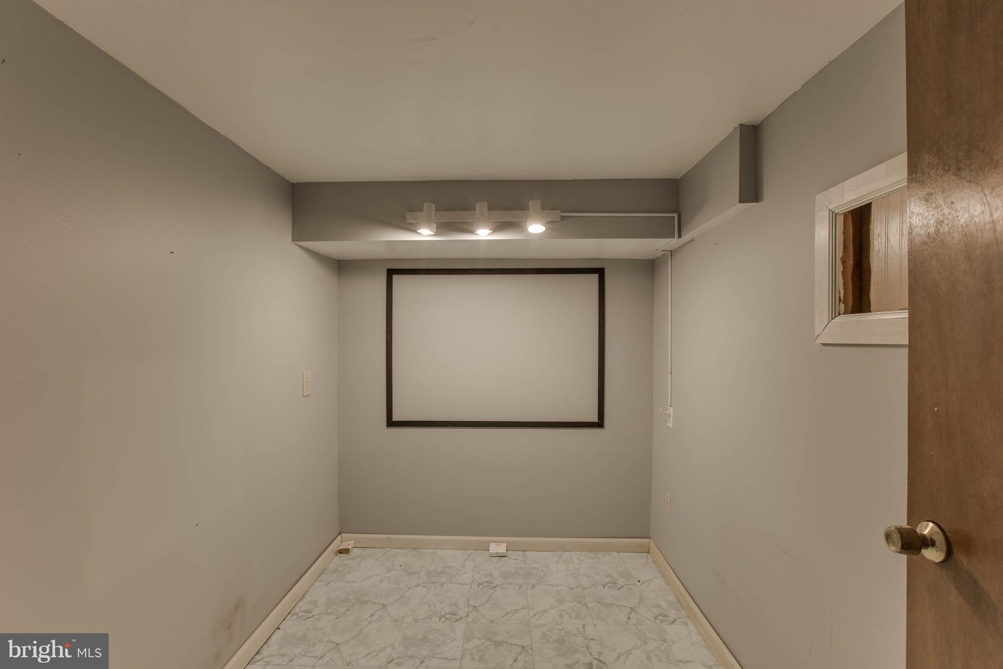 957 Elm Road Baltimore, MD 21227 - Photo 22 of 30 Basement