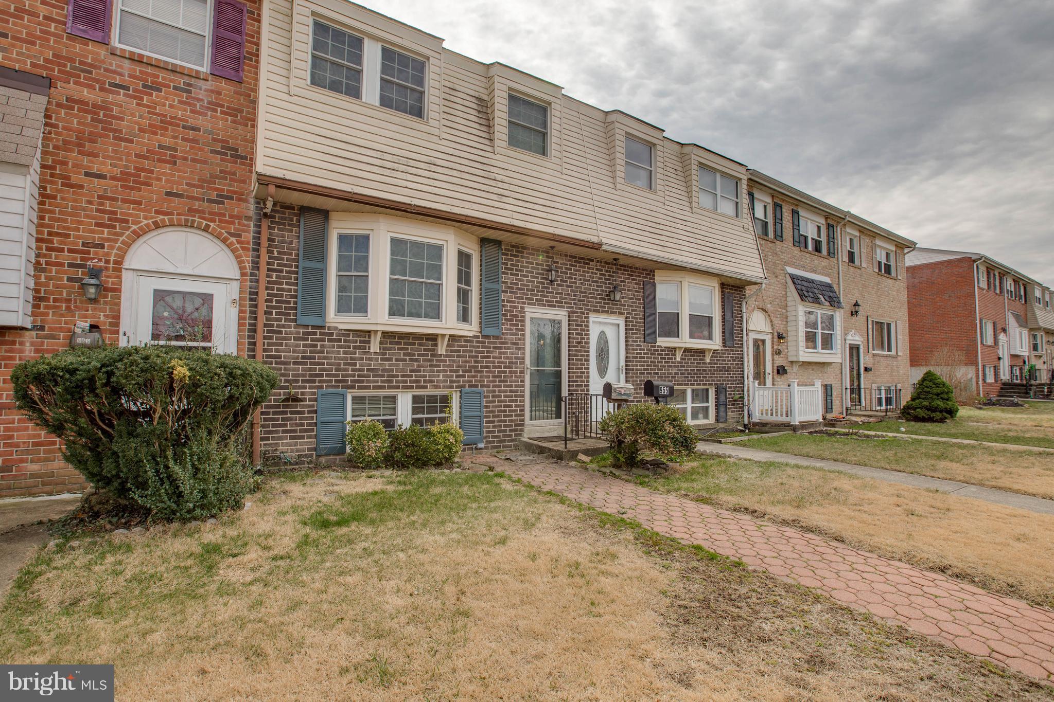 957 Elm Road Baltimore, MD 21227 - Photo 30 of 30 Exterior (Front)