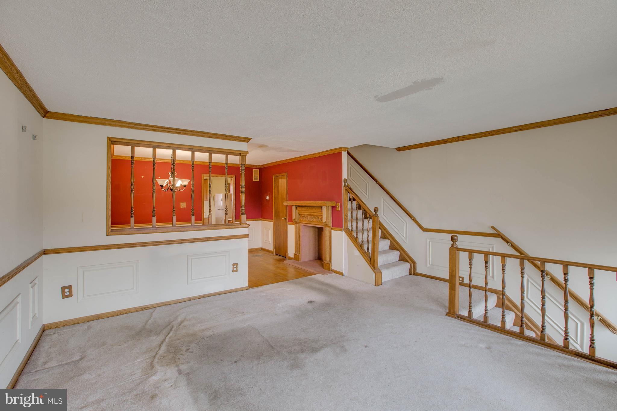 957 Elm Road Baltimore, MD 21227 - Photo 5 of 30 Living Room