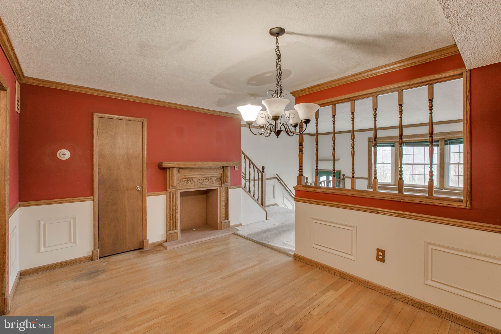 957 Elm Road Baltimore, MD 21227 - Photo 6 of 30 Dining Room