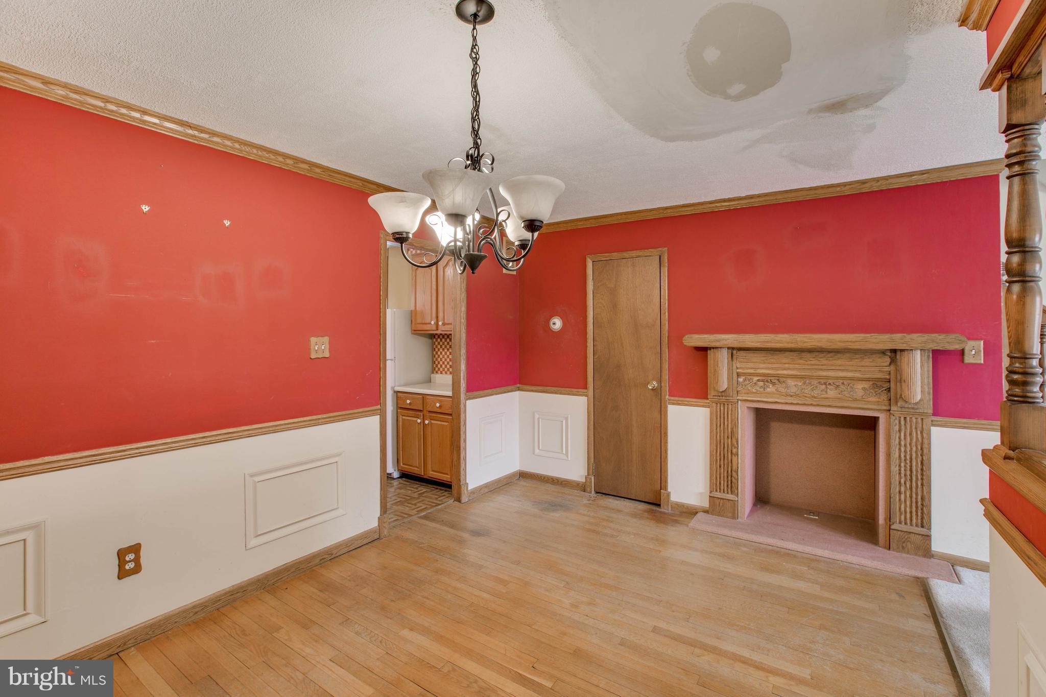957 Elm Road Baltimore, MD 21227 - Photo 7 of 30 Dining Room