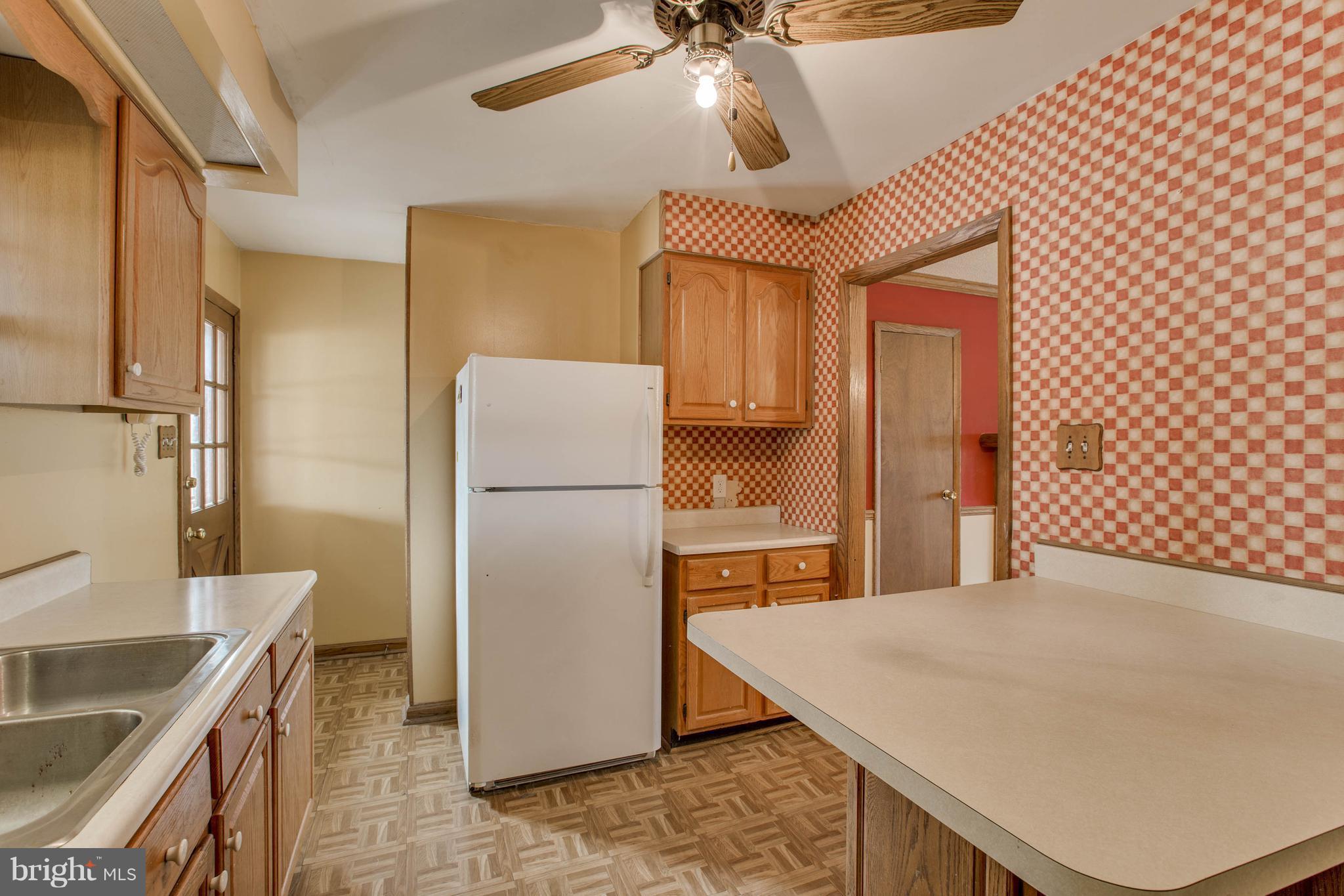 957 Elm Road Baltimore, MD 21227 - Photo 10 of 30 Kitchen