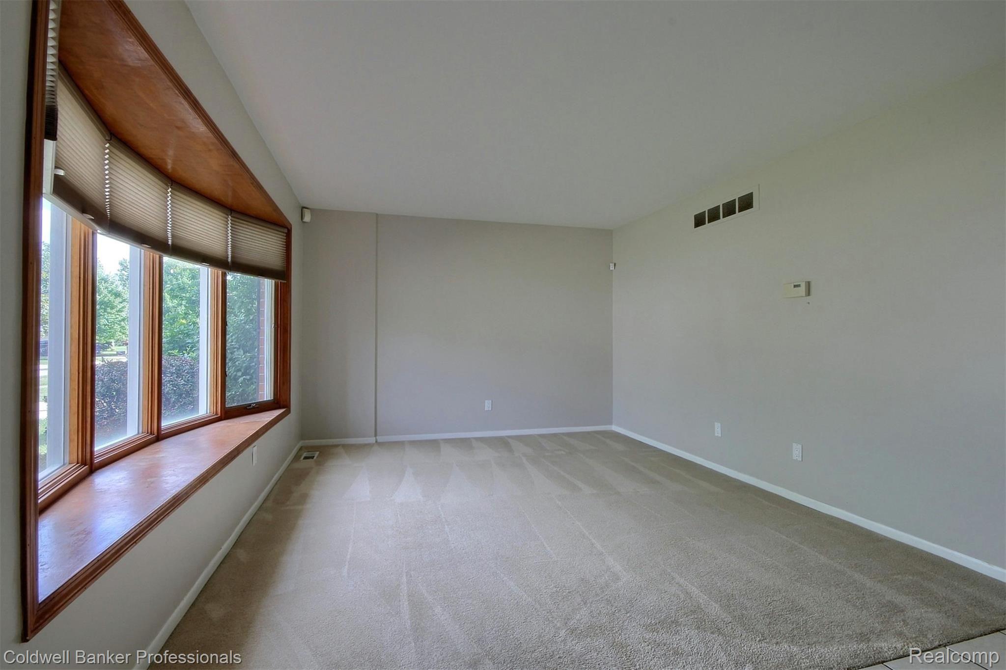 6151 Raintree Drive Canton, MI 48187 - Photo 11 of 24 Living room view #4