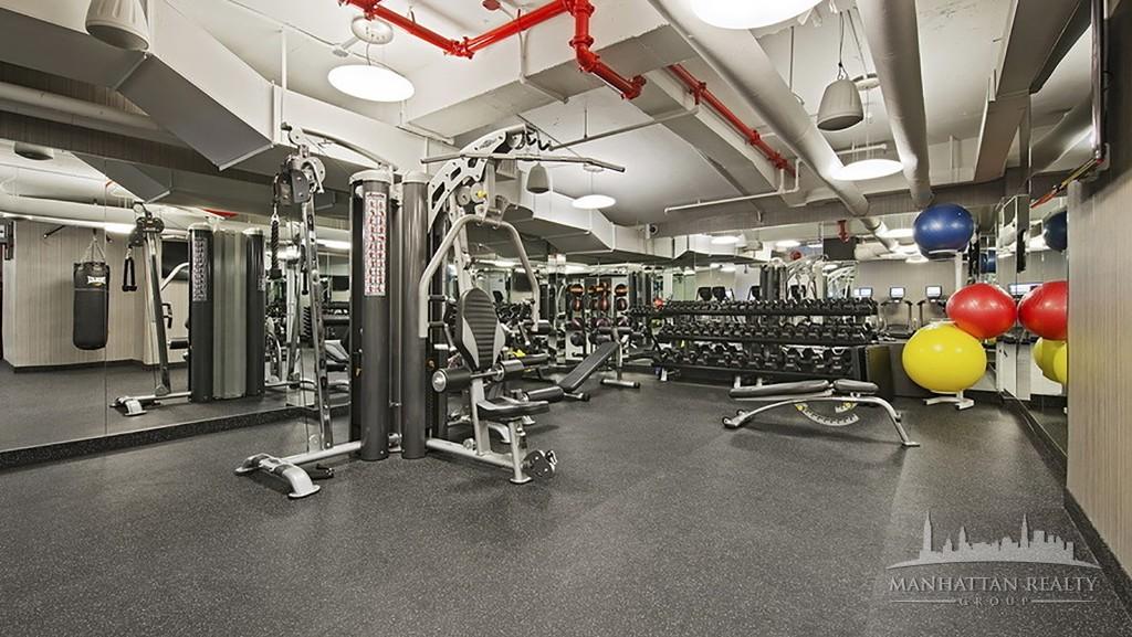 222 East 39th Street, Unit 17D Manhattan, NY 10016 - Photo 11 of 12 Photo 11