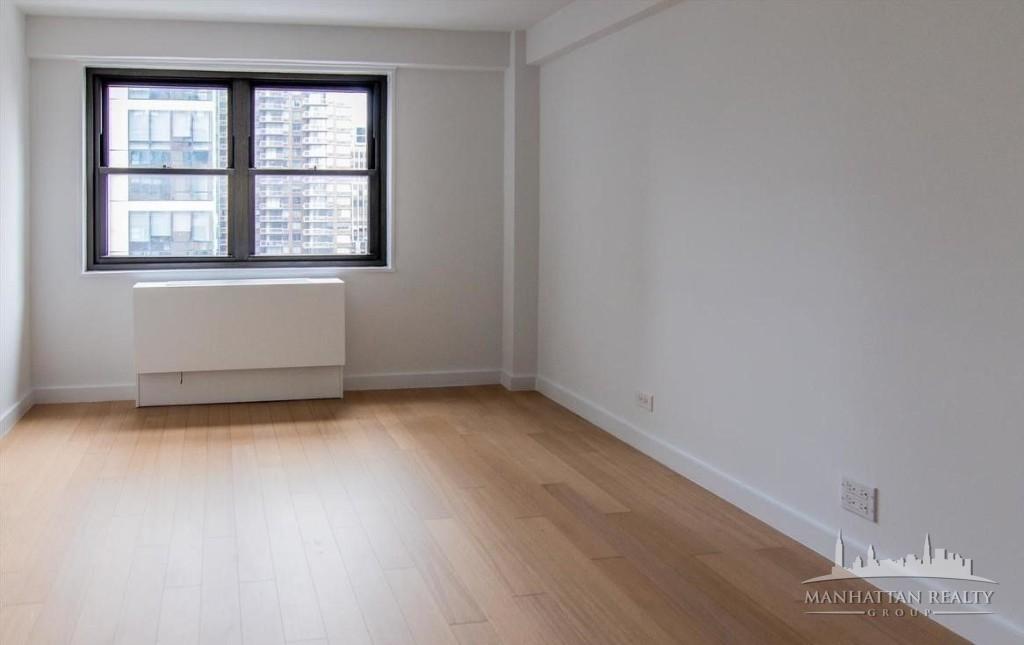 222 East 39th Street, Unit 17D Manhattan, NY 10016 - Photo 2 of 12 Photo 2