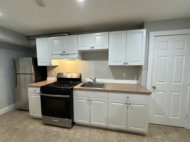 $1,750 | 78 Park Revere Ma, Unit 1F, Revere, MA 02151