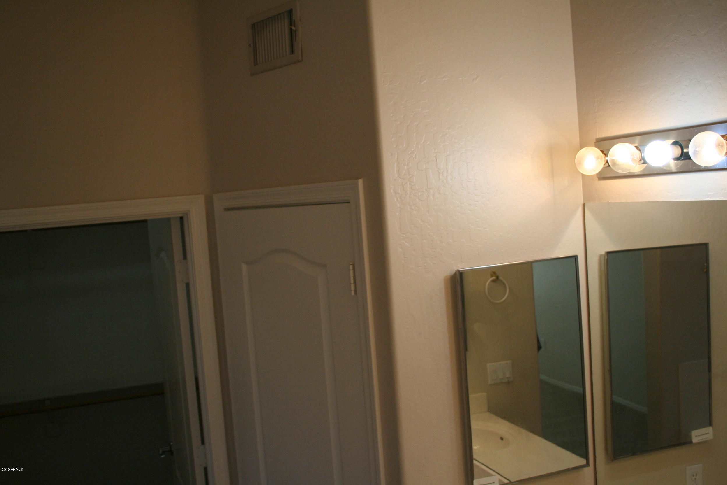1805 South Morrison Lane Gilbert, AZ 85295 - Photo 15 of 19 IMG_4639