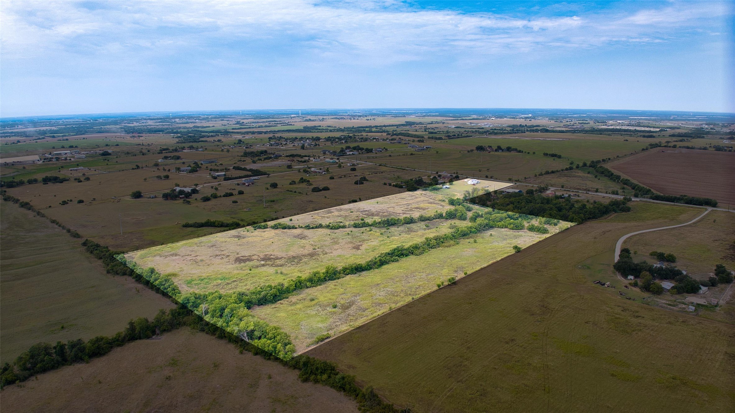 350 County Road 375 Jarrell, TX 76537 - Photo 8 of 11 a view of an ocean and beach