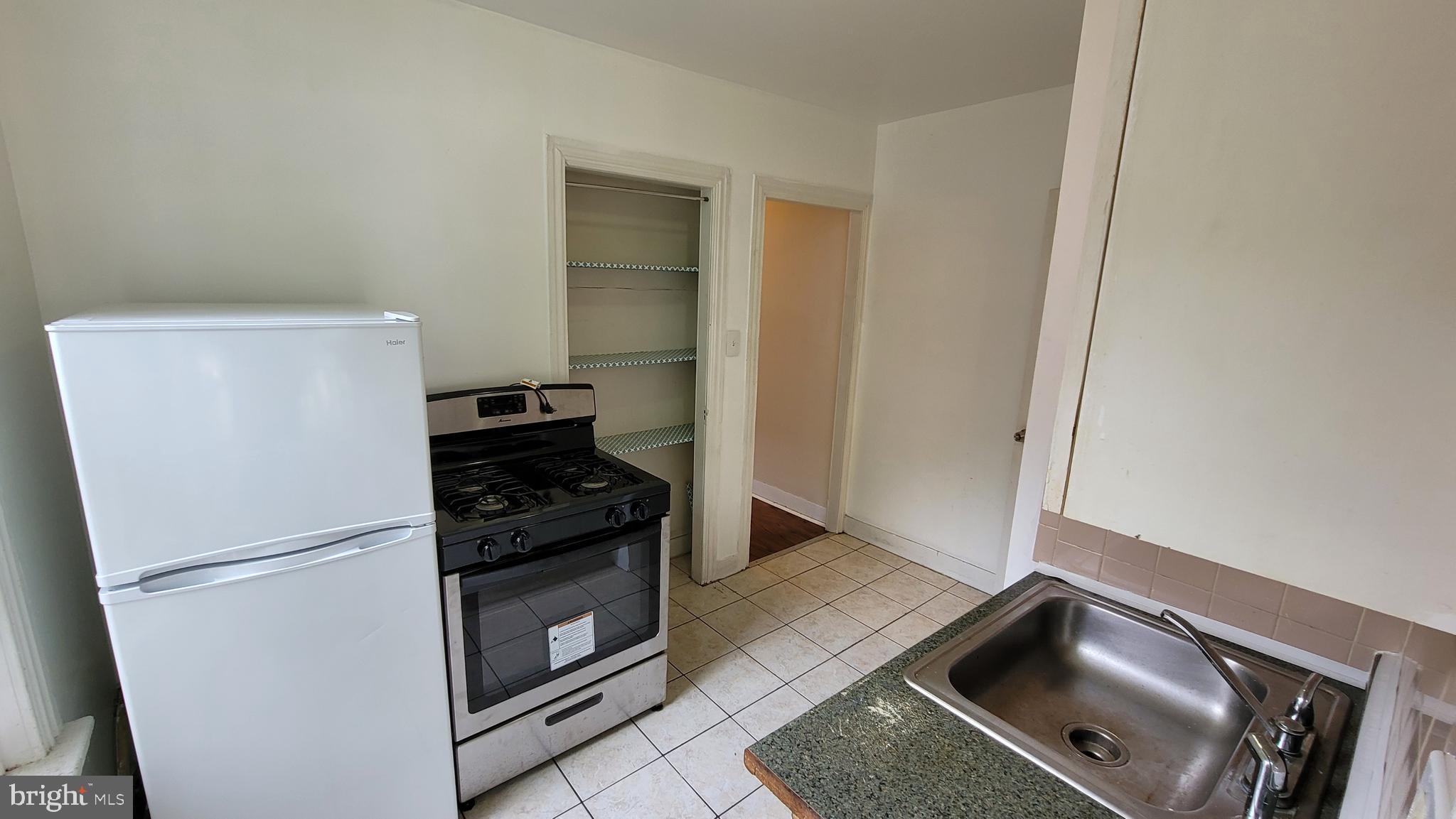 410 North 6th Street, Unit 2R Reading, PA 19601 - Photo 4 of 10
