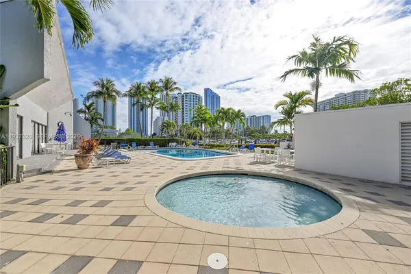 $1,500,000 | 310 Poinciana Island Drive, Unit 802, Sunny Isles Beach, FL 33160