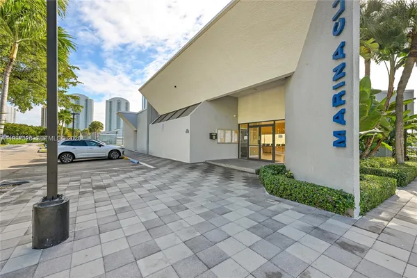 $1,500,000 | 310 Poinciana Island Drive, Unit 802, Sunny Isles Beach, FL 33160