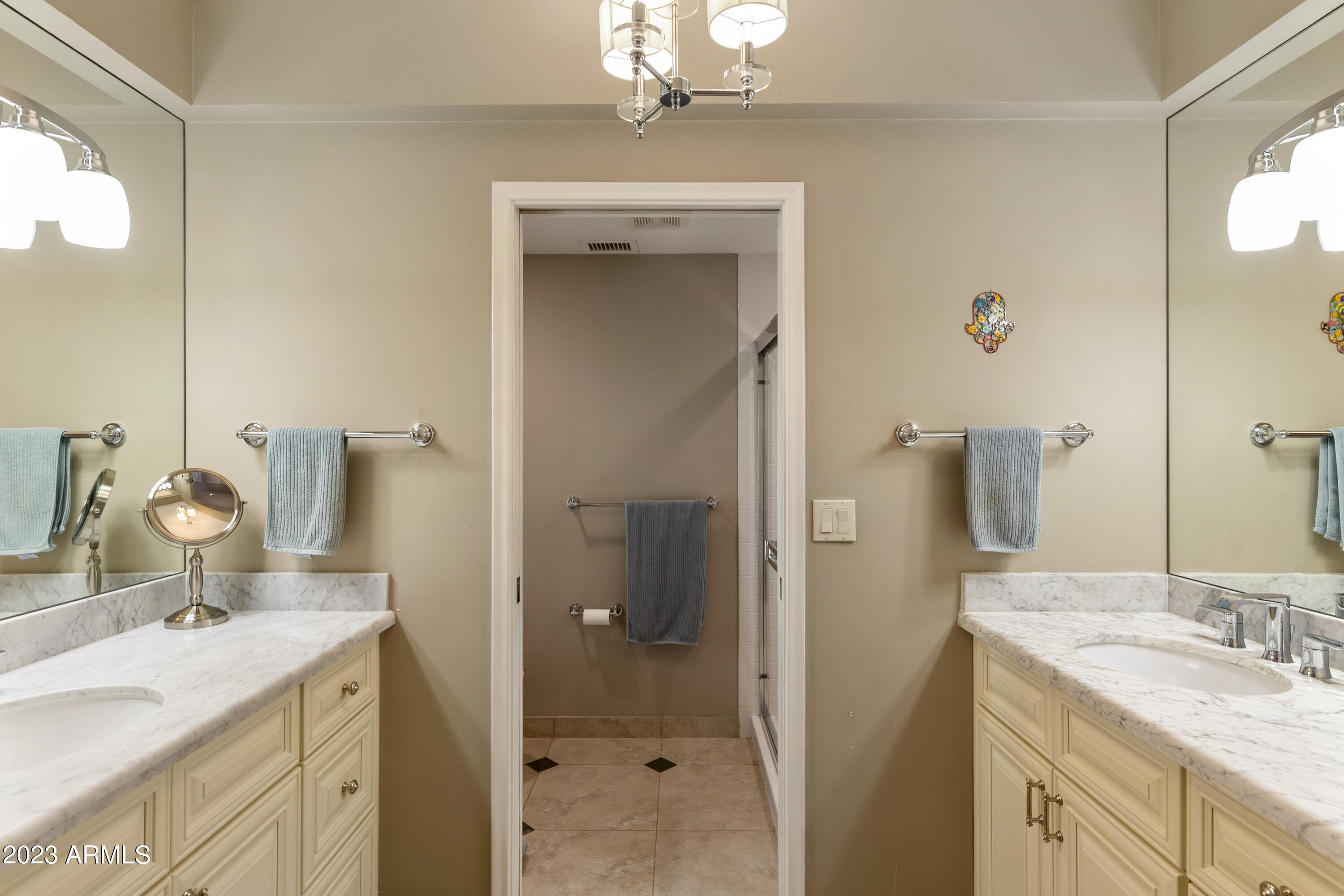 4442 East Camelback Road, Unit 163 Phoenix, AZ 85018 - Photo 15 of 38 Primary Bath