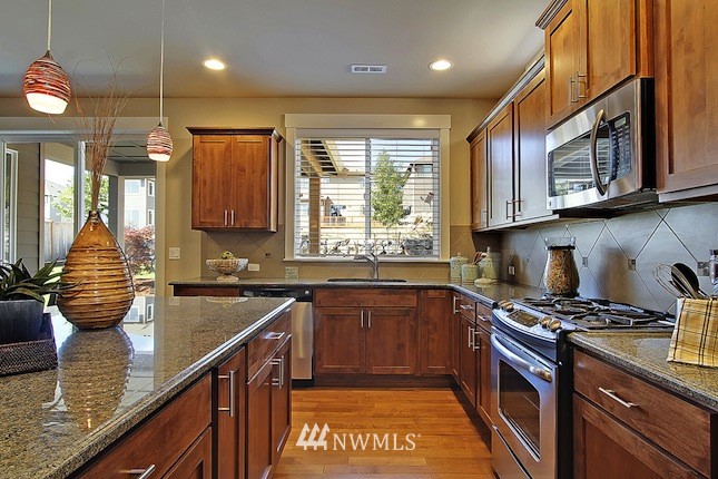 6112 Southeast 2nd Street Renton, WA 98059 - Photo 3 of 9
