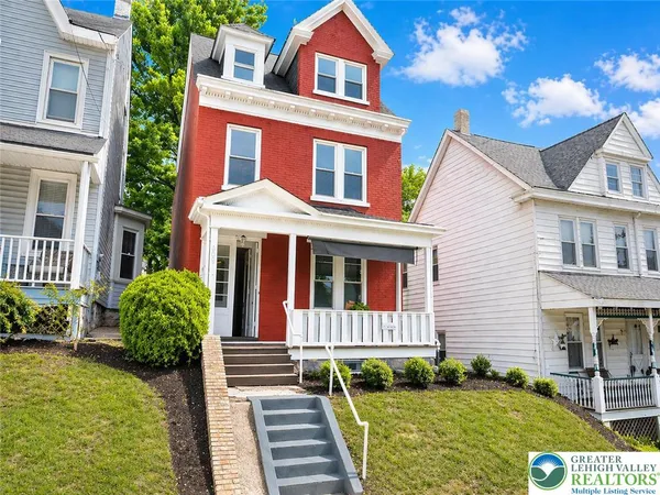 $2,350 | 909 Jackson Street, Unit 2, Easton, PA 18042