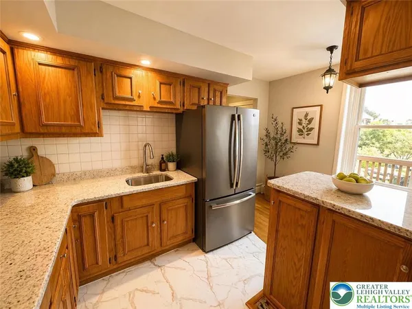 $2,350 | 909 Jackson Street, Unit 2, Easton, PA 18042
