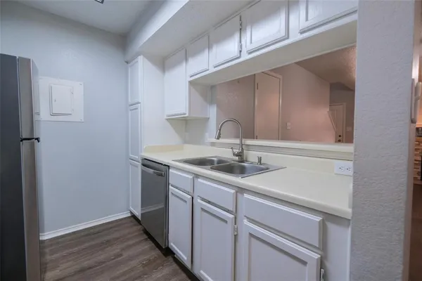 $189,900 | 3201 Donnelly Circle, Unit 309, Fort Worth, TX 76107