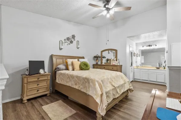 $189,900 | 3201 Donnelly Circle, Unit 309, Fort Worth, TX 76107