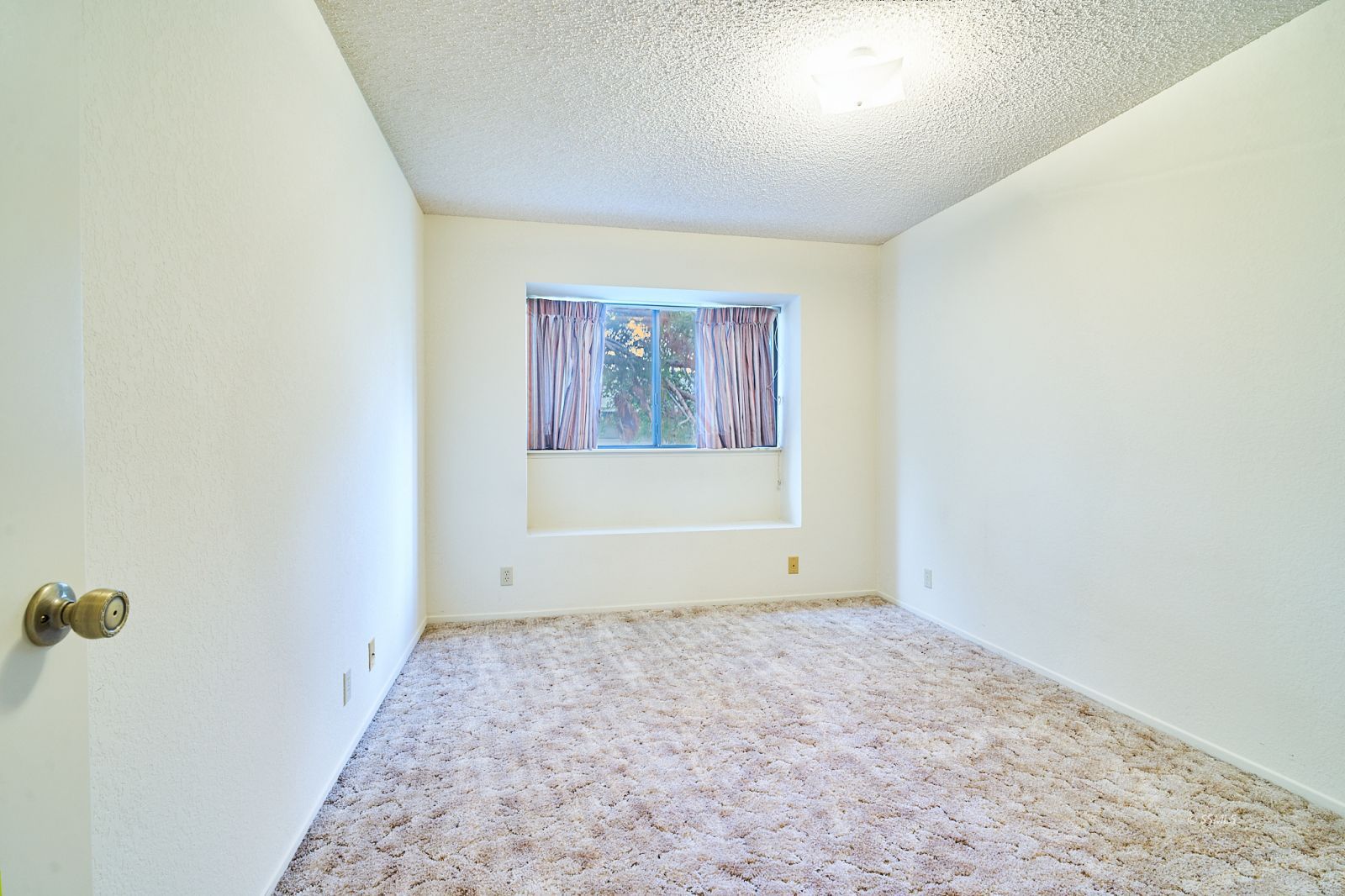 195 East Upjohn Avenue Ridgecrest, CA 93555 - Photo 16 of 27 Gallery Image 16