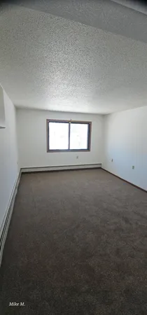 $615 | 16 Green River Road, Unit 202, Morris, MN 56267