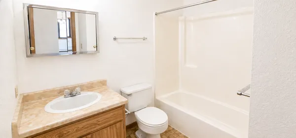 $615 | 16 Green River Road, Unit 202, Morris, MN 56267
