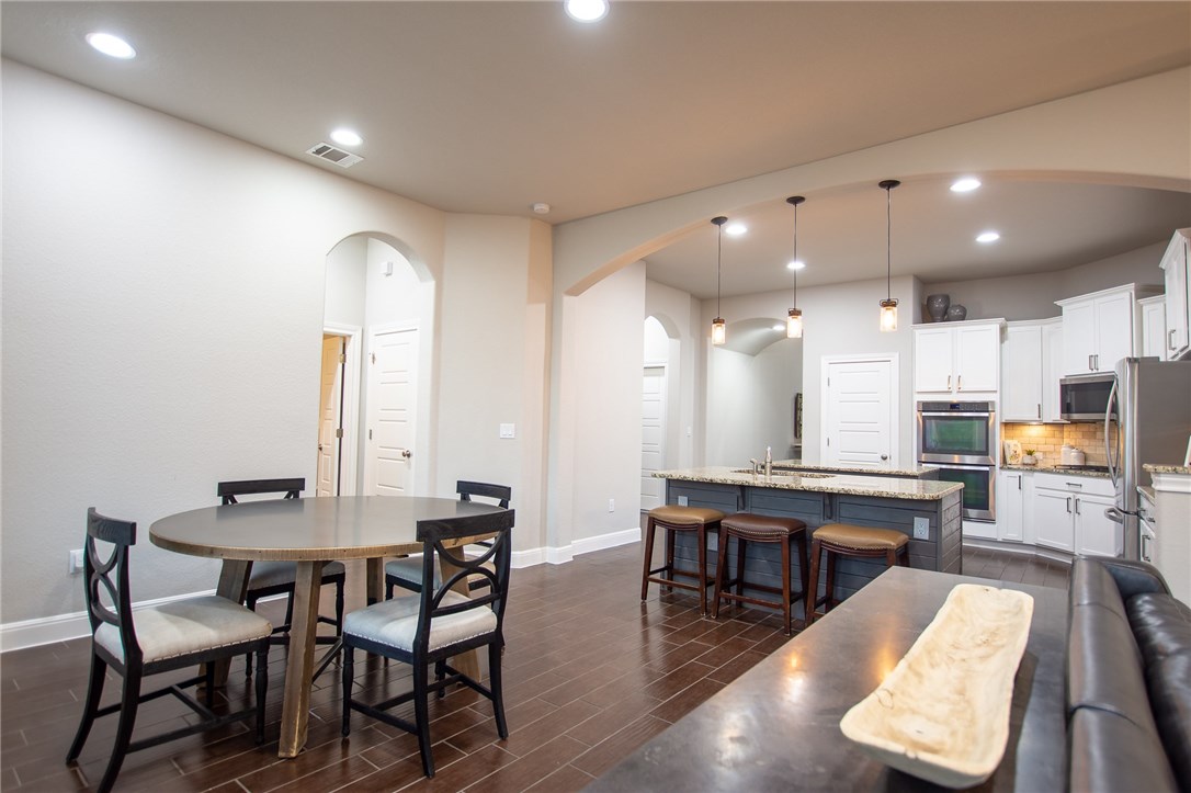 22521 Rock Wren Road Spicewood, TX 78669 - Photo 15 of 38