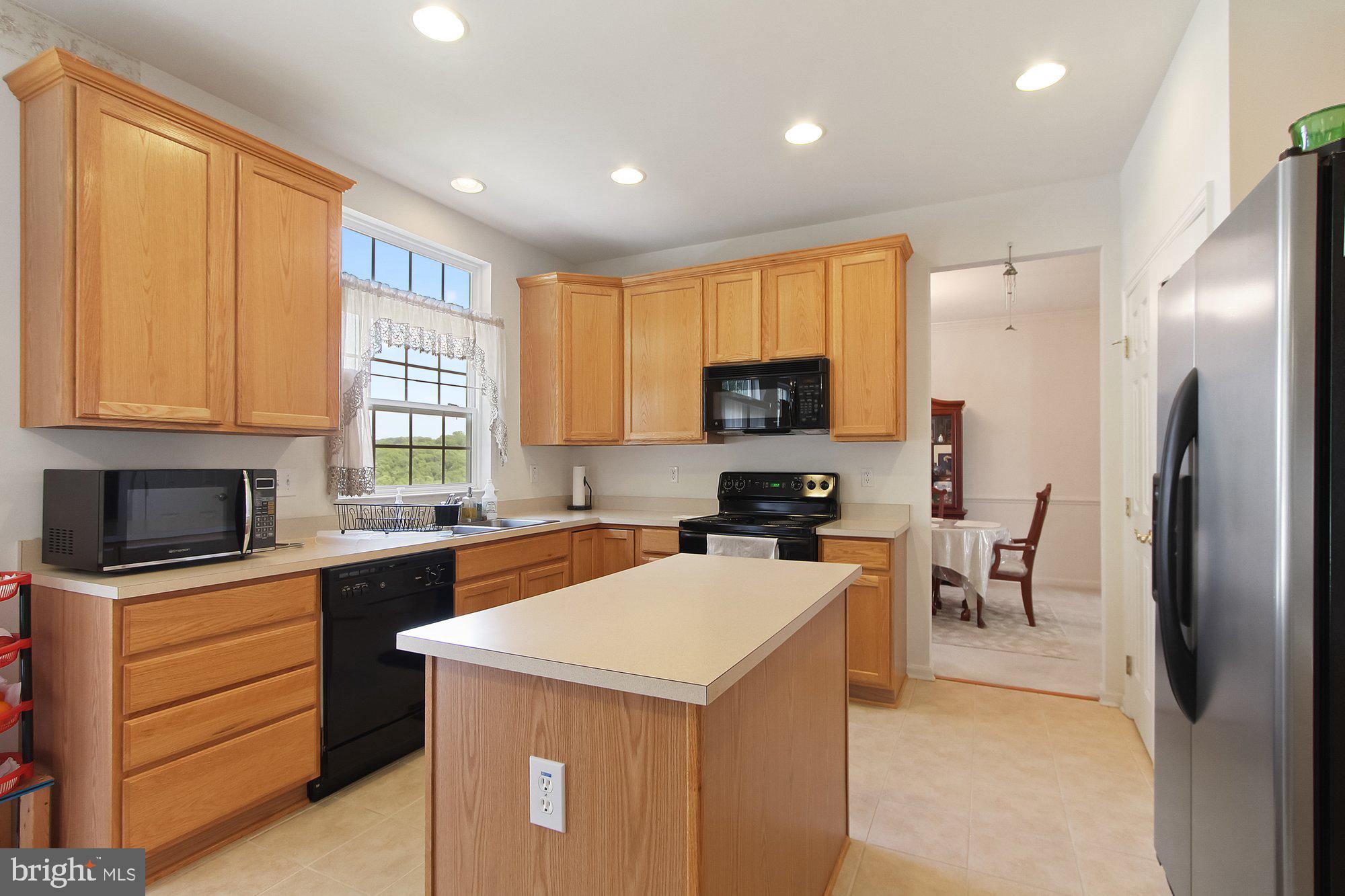 7692 Seneca Ridge Drive York, PA 17403 - Photo 11 of 37 Gallery Image 11