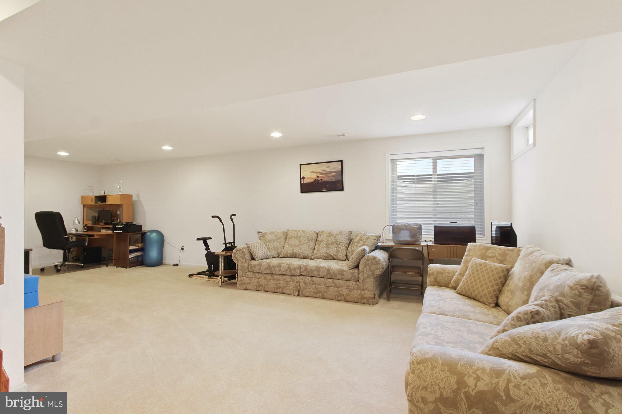 7692 Seneca Ridge Drive York, PA 17403 - Photo 16 of 37 Gallery Image 16