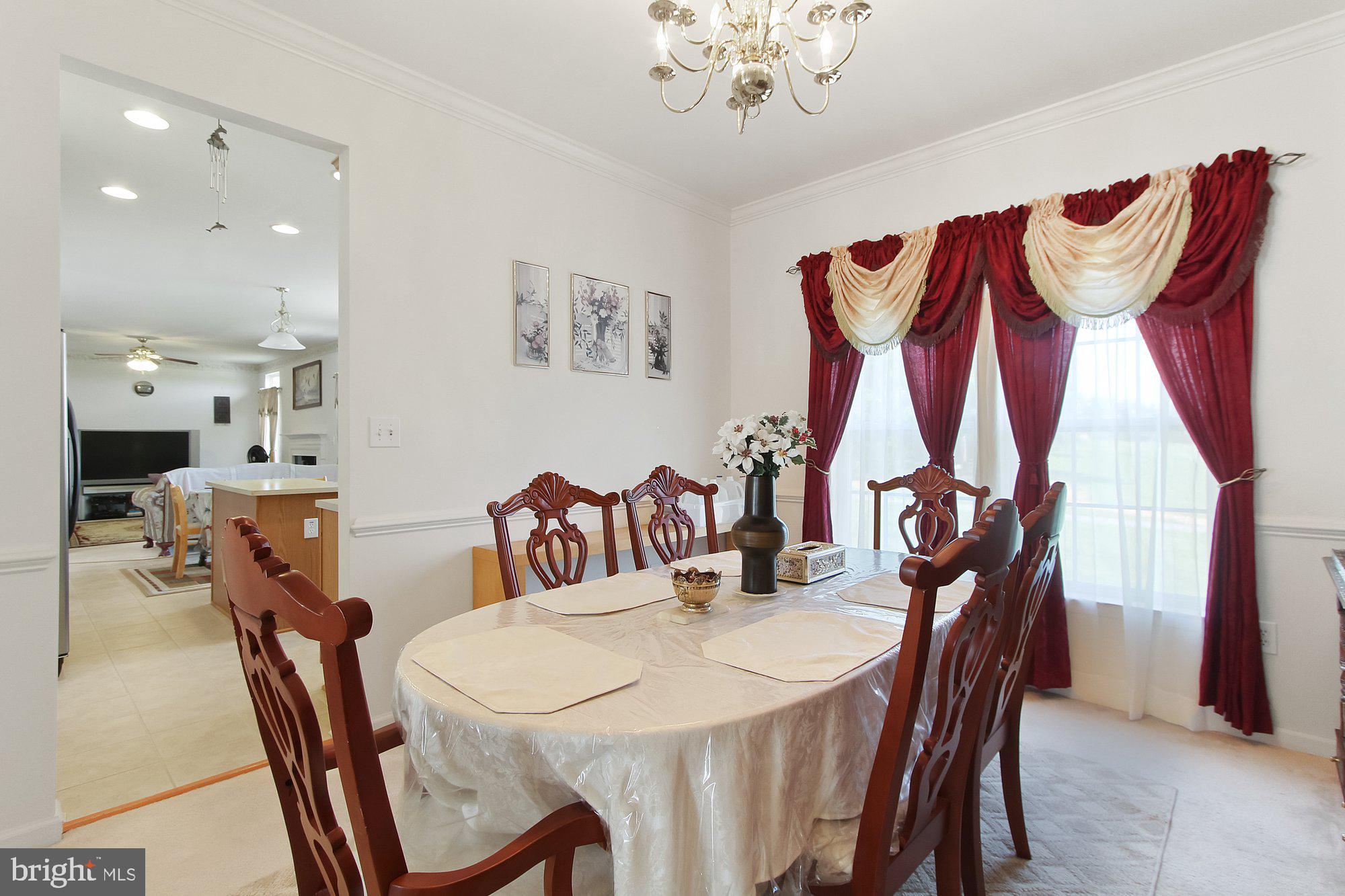 7692 Seneca Ridge Drive York, PA 17403 - Photo 8 of 37 Gallery Image 8