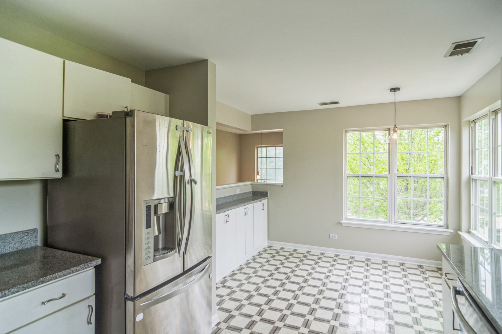 1075 Providence Lane Buffalo Grove, IL 60089 - Photo 6 of 10