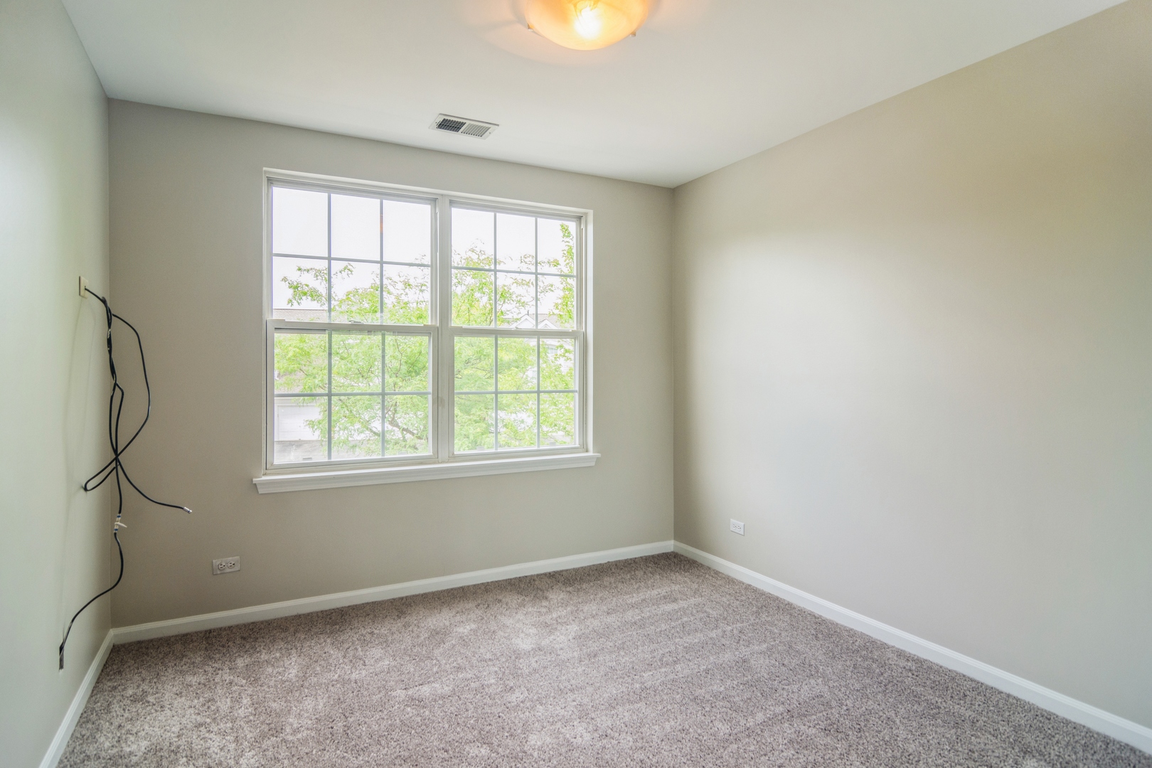 1075 Providence Lane Buffalo Grove, IL 60089 - Photo 9 of 10