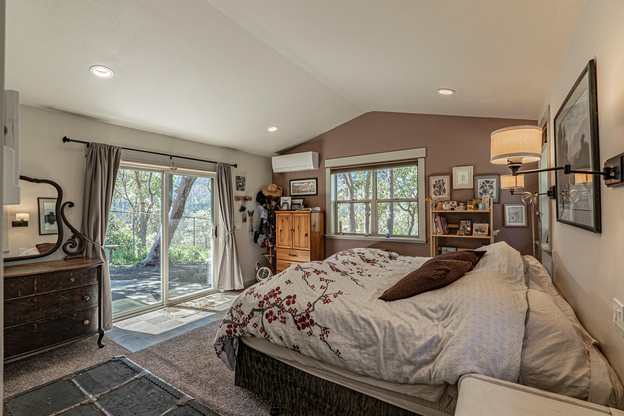 9449 Wagner Creek Road Talent, OR 97540 - Photo 23 of 63 DSC06513-HDR