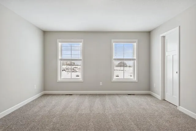 $2,895 | 9394 4th Street North, Lake Elmo, MN 55042