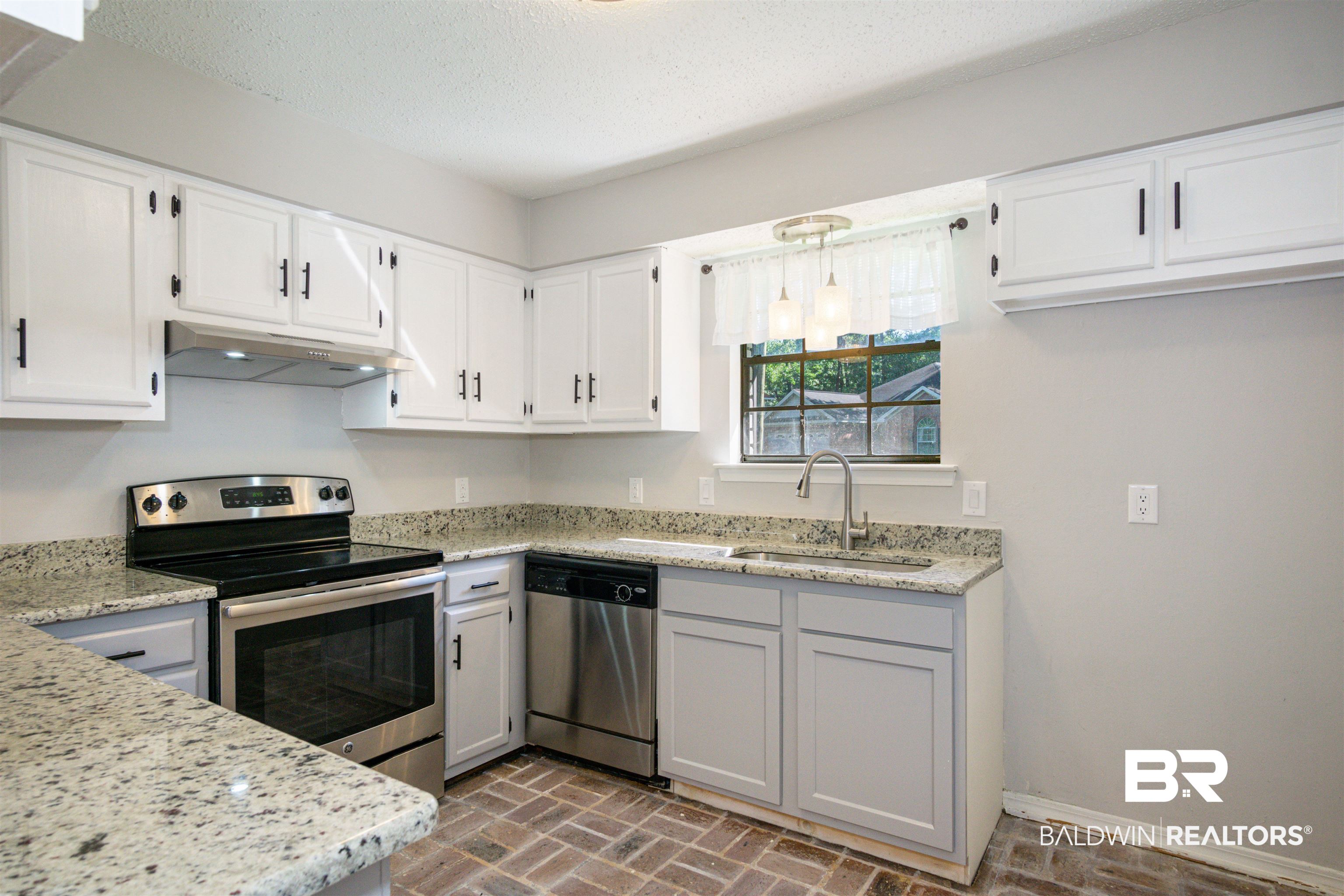100 Vista Circle Daphne, AL 36526 - Photo 12 of 25