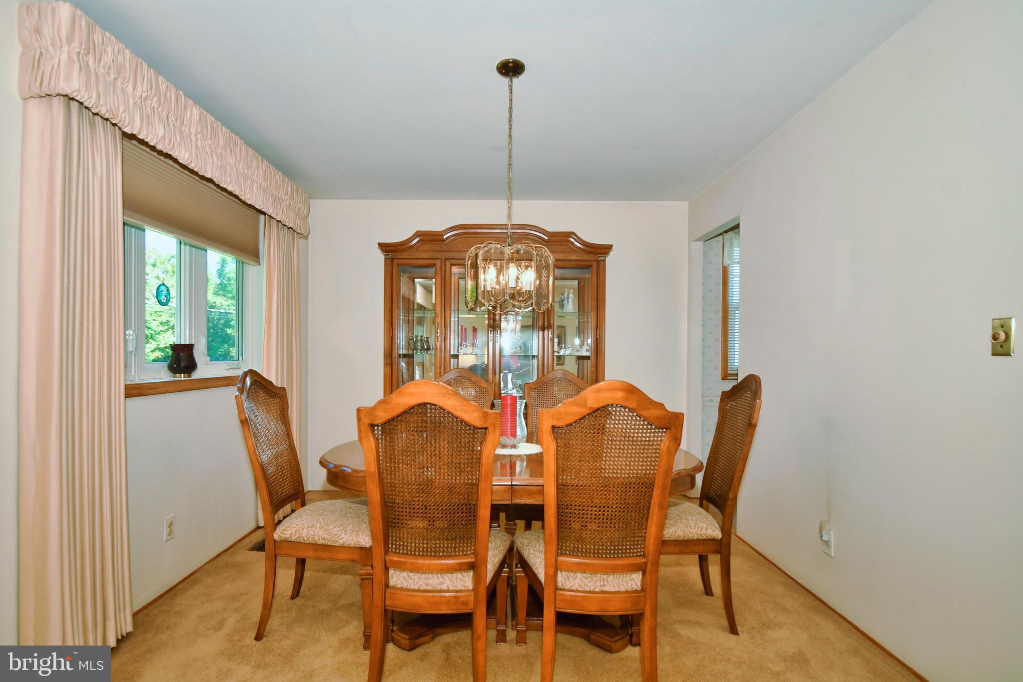 4421 Wynn Road Baltimore, MD 21236 - Photo 5 of 40 Dining Room~ with bow window