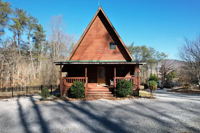 $500,000 | 1959 Sussex Road, Dayton, TN 37321