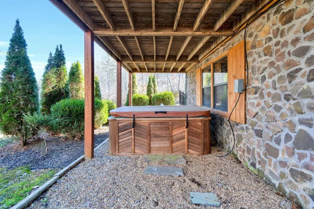 $500,000 | 1959 Sussex Road, Dayton, TN 37321