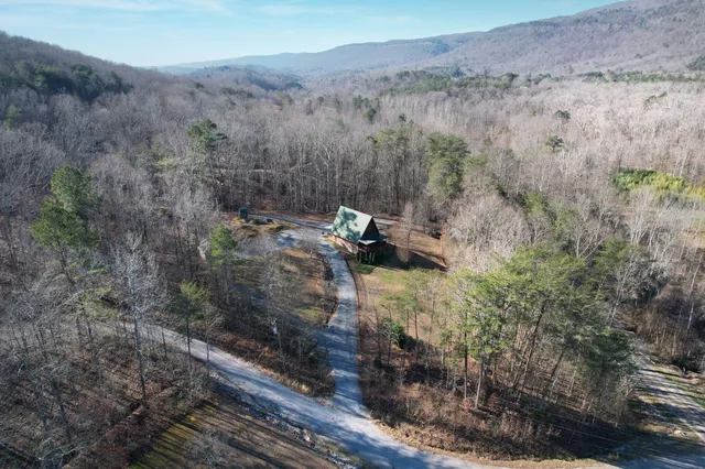 $500,000 | 1959 Sussex Road, Dayton, TN 37321