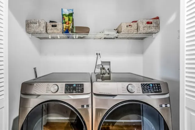 $860,000 | 386 A Park Avenue, Unit A, Fairview, NJ 07022