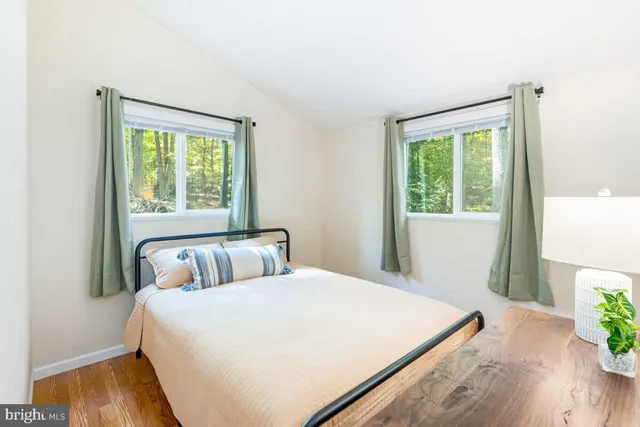 a view of a sitting area with furniture and garden