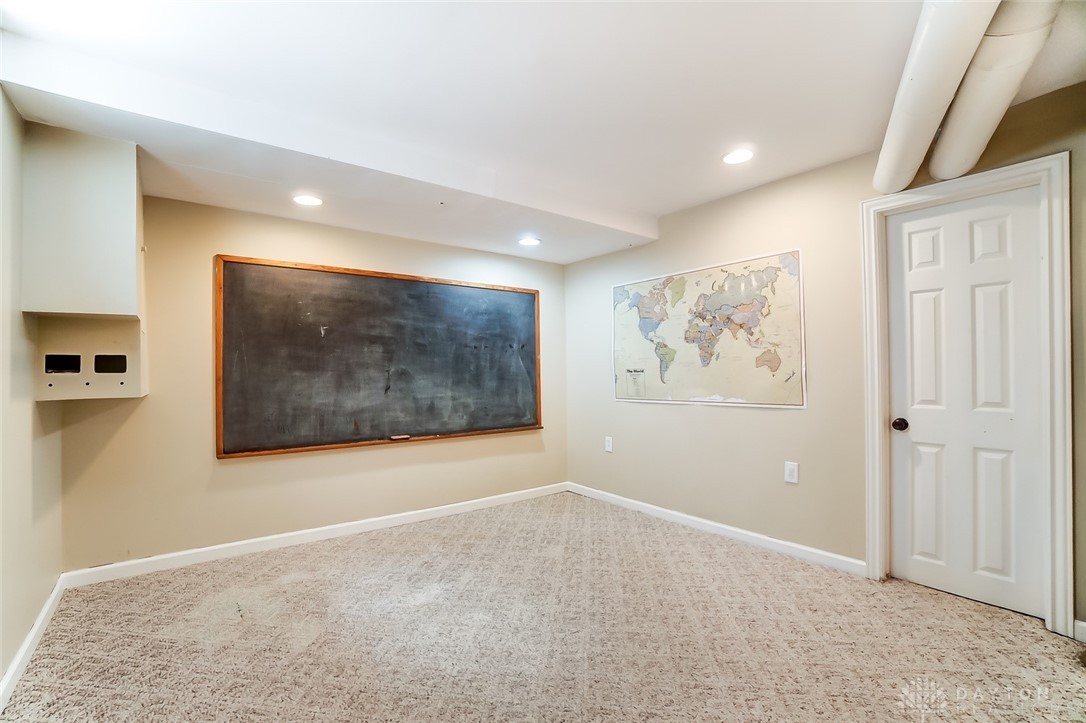433 Avon Way Kettering, OH 45429 - Photo 26 of 37