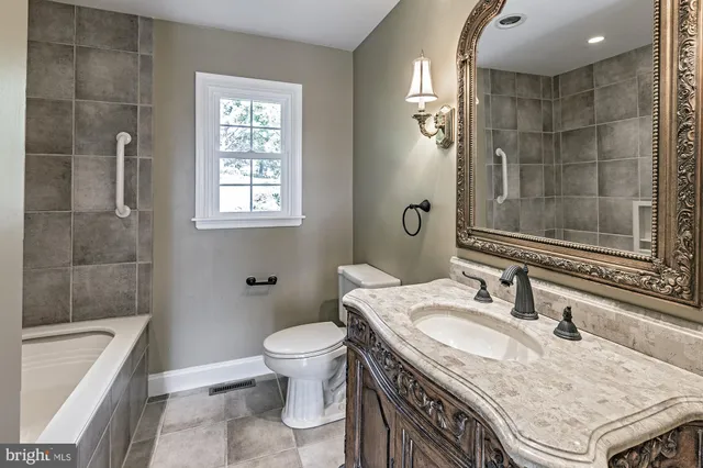 $899,900 | 132 Dewberry Drive, Hockessin, DE 19707