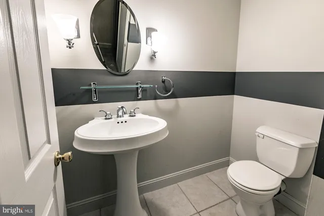 $899,900 | 132 Dewberry Drive, Hockessin, DE 19707