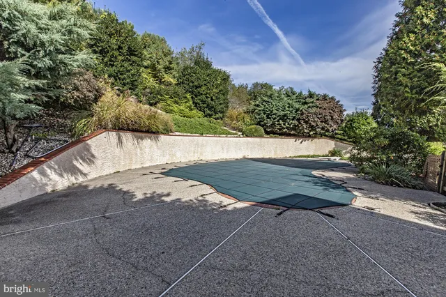 $899,900 | 132 Dewberry Drive, Hockessin, DE 19707