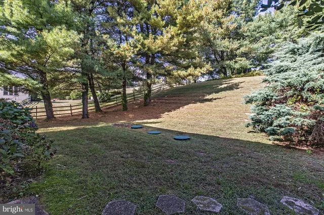 $899,900 | 132 Dewberry Drive, Hockessin, DE 19707