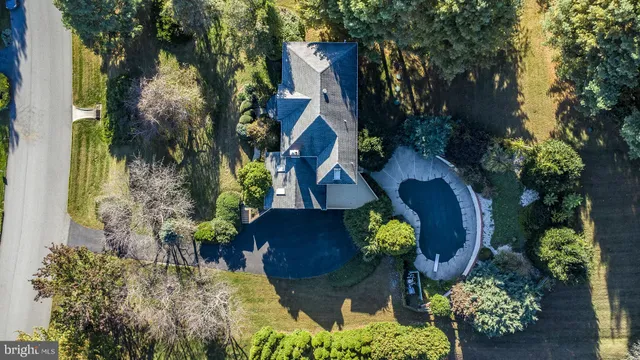 $899,900 | 132 Dewberry Drive, Hockessin, DE 19707