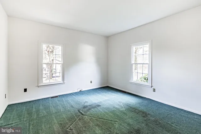 $899,900 | 132 Dewberry Drive, Hockessin, DE 19707